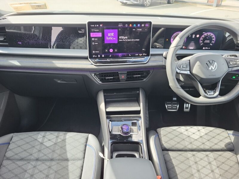 More views of Volkswagen Tayron
