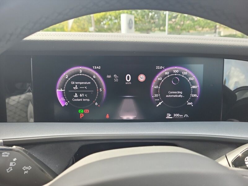More views of Volkswagen Tayron
