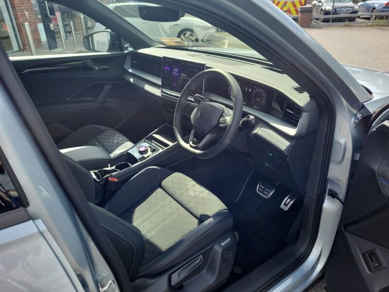 More views of Volkswagen Tayron