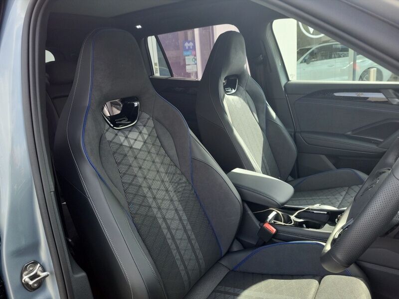 More views of Volkswagen Tayron
