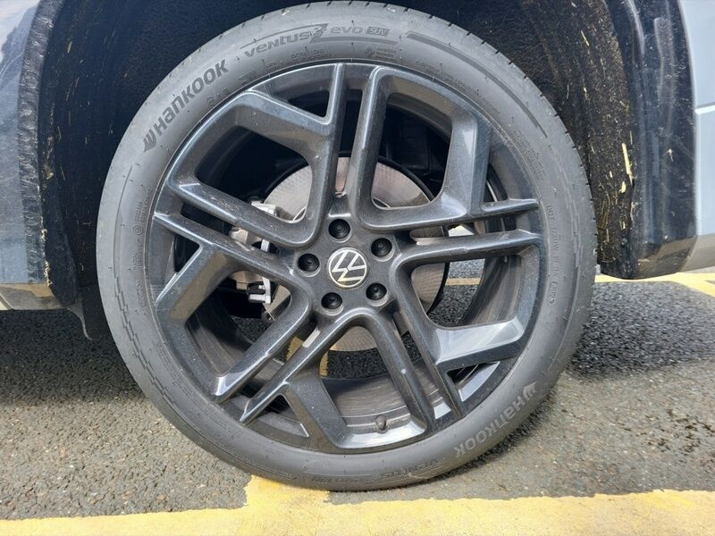 More views of Volkswagen Tayron