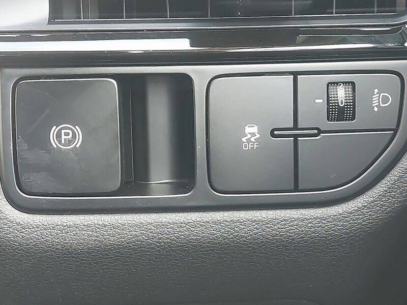 More views of Kia Sportage