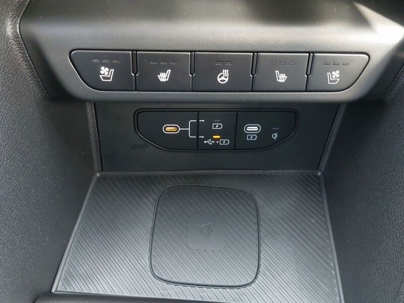 More views of Kia Sportage