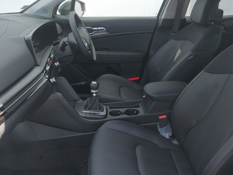 More views of Kia Sportage