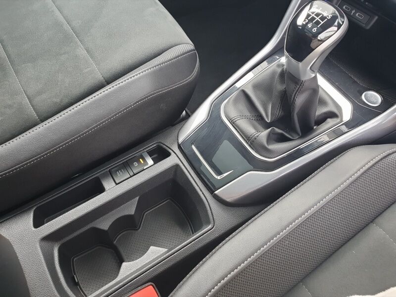 More views of Volkswagen T-Roc