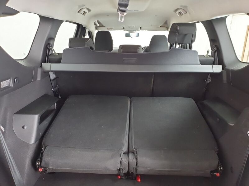 More views of Dacia Jogger
