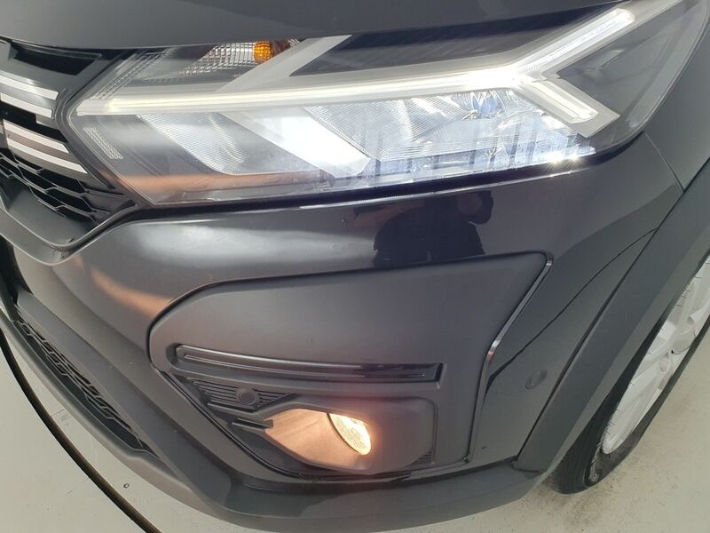 More views of Dacia Jogger