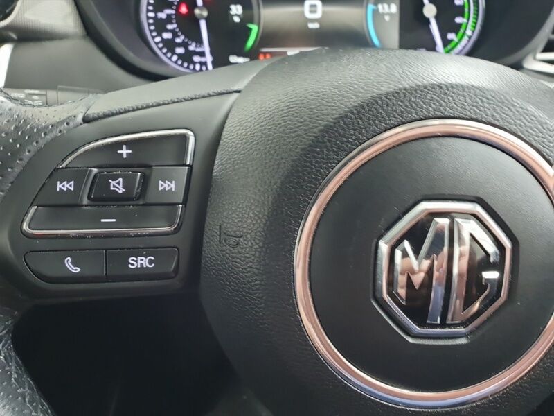 More views of MG MG5