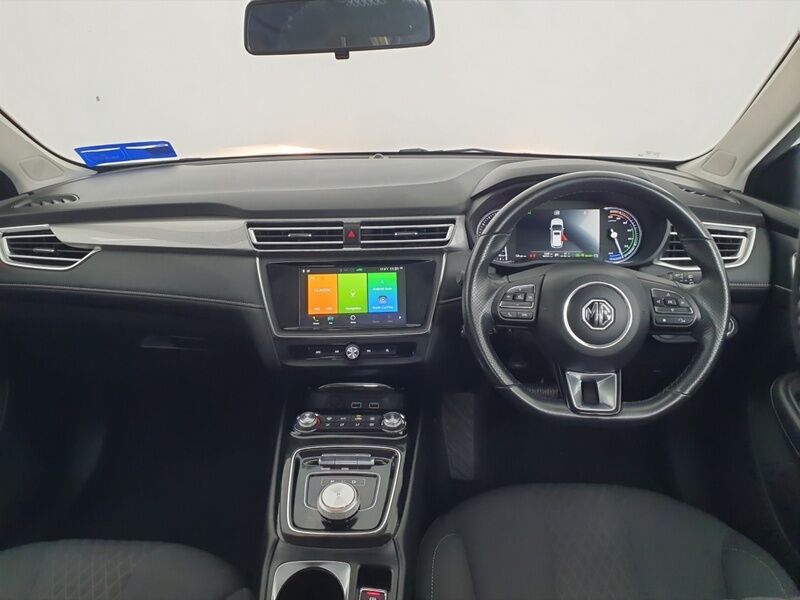 More views of MG MG5