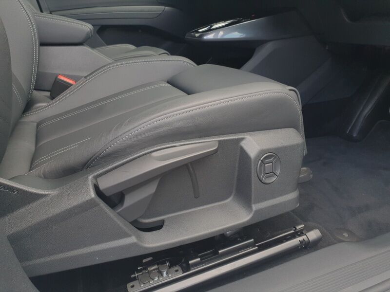 More views of Audi Q4 E-tron