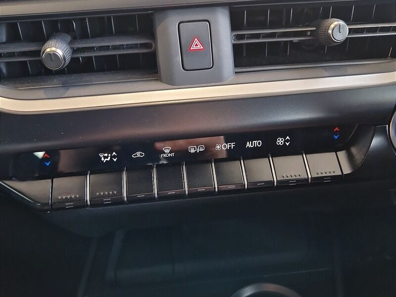 More views of Lexus UX