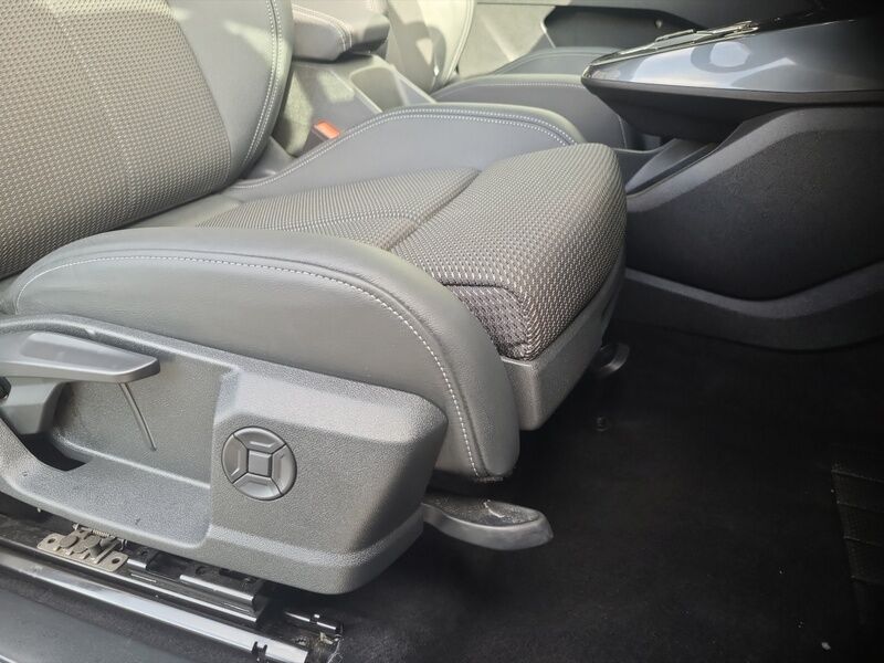 More views of Audi Q4 E-tron
