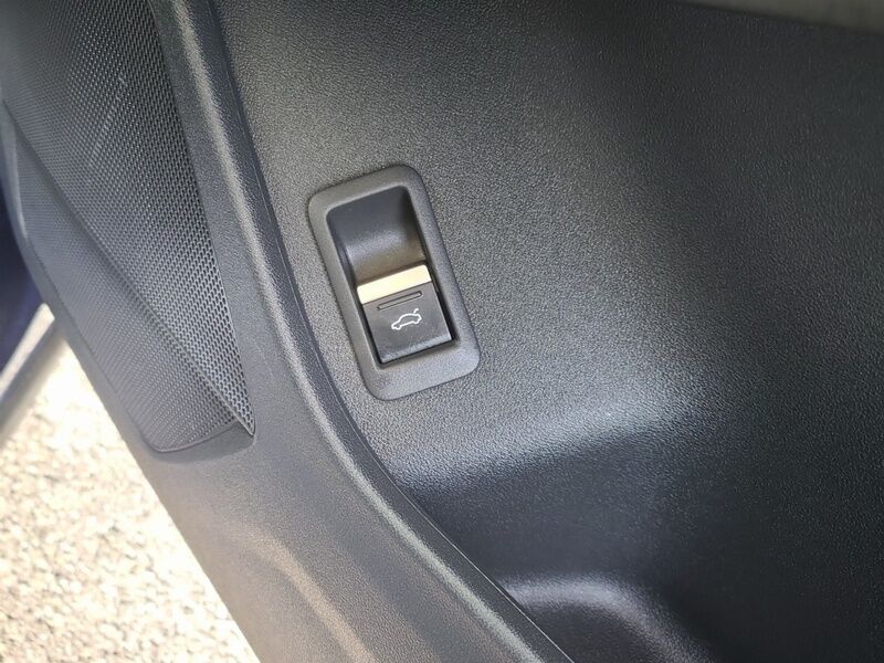 More views of Audi Q4 e-tron