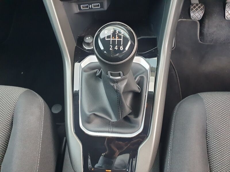 More views of Volkswagen T-Roc