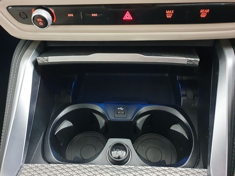 More views of BMW i4