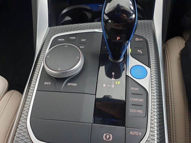 More views of BMW i4