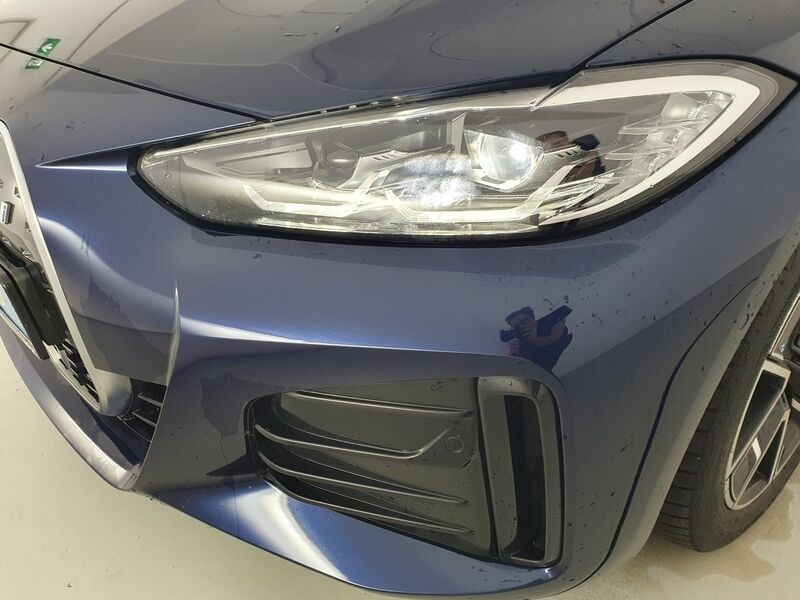 More views of BMW i4