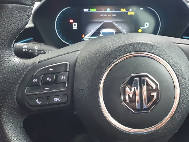 More views of MG MG5