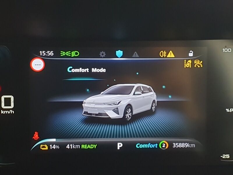 More views of MG MG5