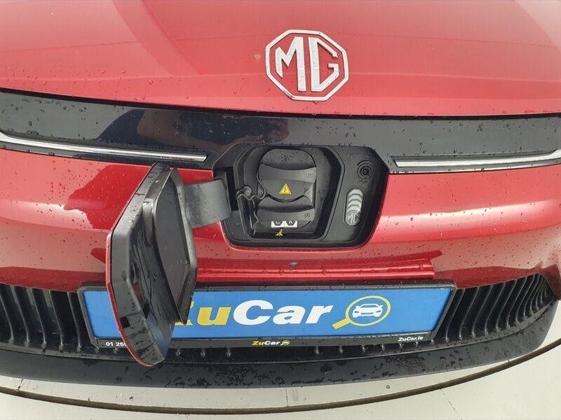 More views of MG MG5