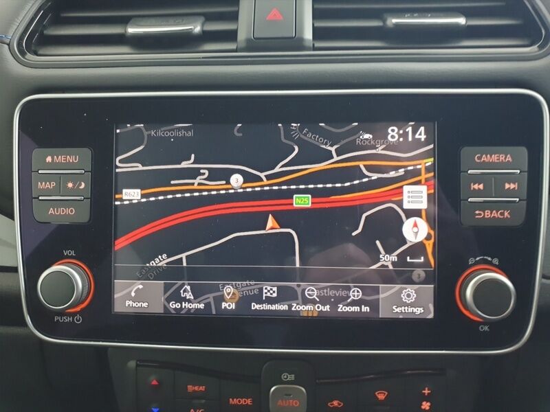 More views of Nissan Leaf