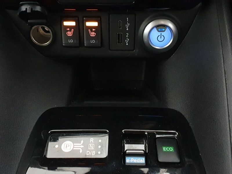 More views of Nissan Leaf