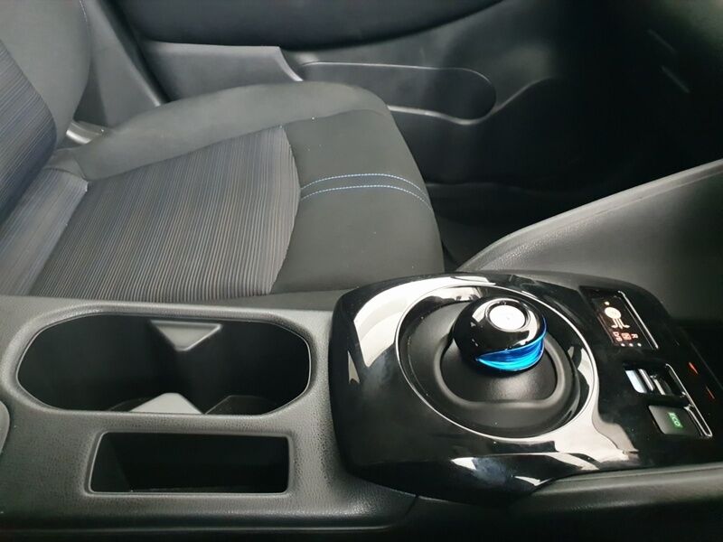 More views of Nissan Leaf