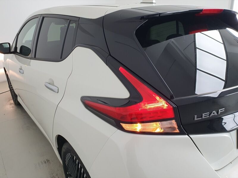 More views of Nissan Leaf