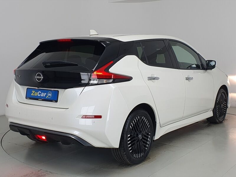 More views of Nissan Leaf