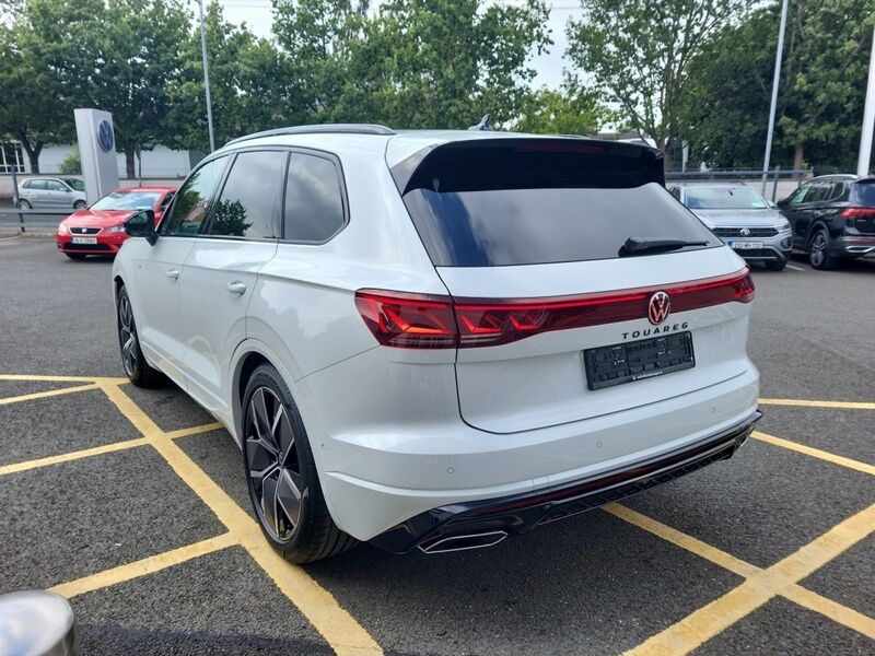 More views of Volkswagen Touareg