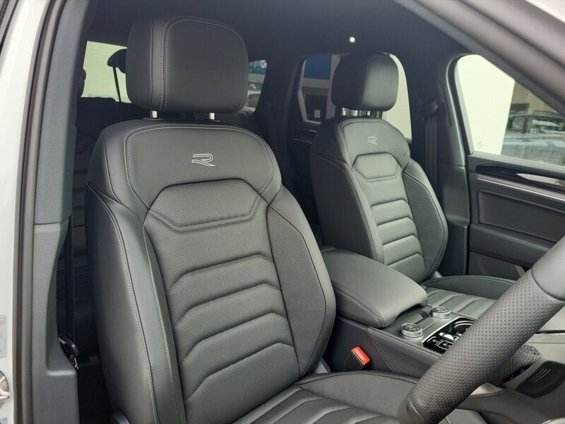 More views of Volkswagen Touareg