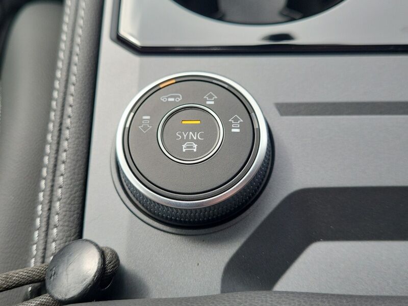 More views of Volkswagen Touareg