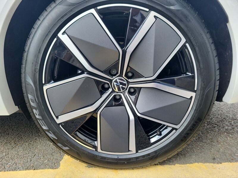 More views of Volkswagen Touareg