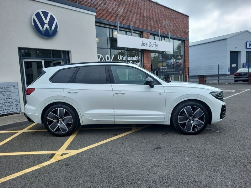 More views of Volkswagen Touareg