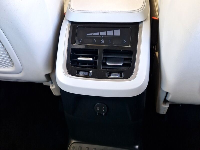 More views of Volvo XC90