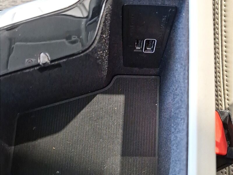 More views of Volvo XC90