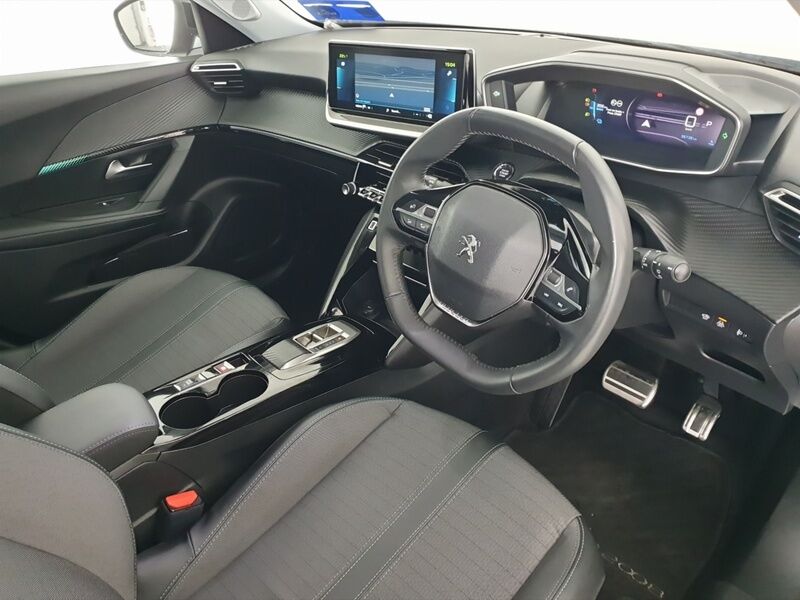 More views of Peugeot 2008