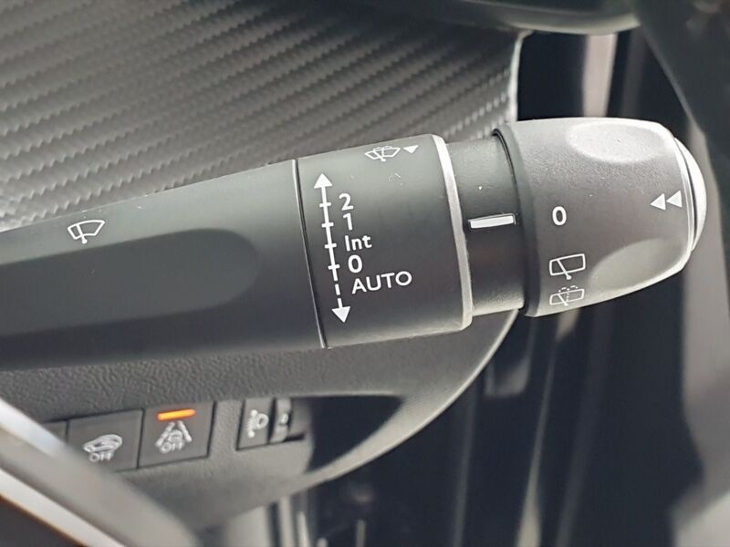 More views of Peugeot 2008