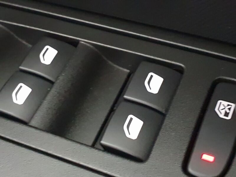 More views of Peugeot 2008