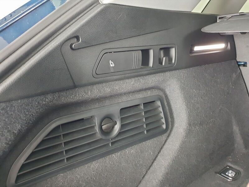 More views of Audi E-Tron
