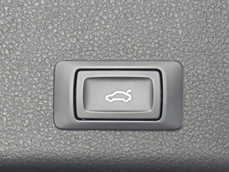 More views of Audi E-Tron