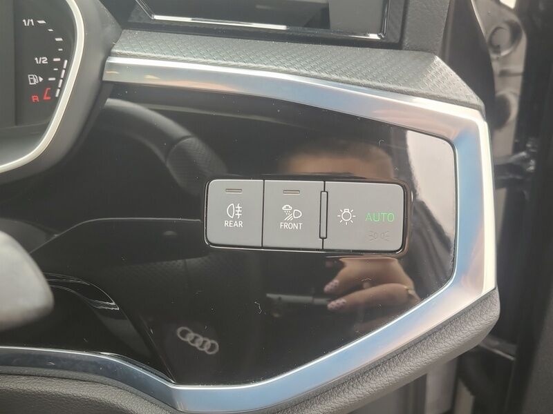 More views of Audi Q3