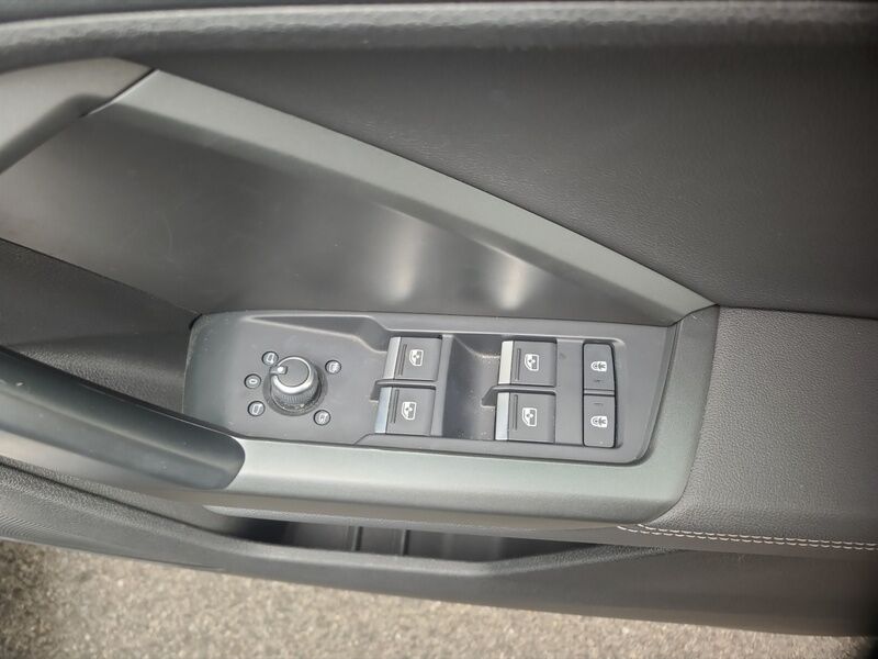 More views of Audi Q3