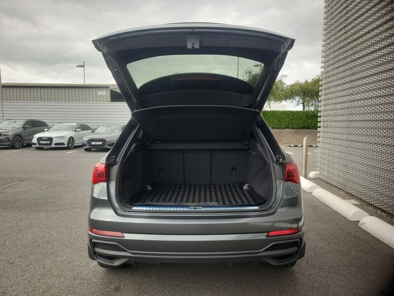 More views of Audi Q3