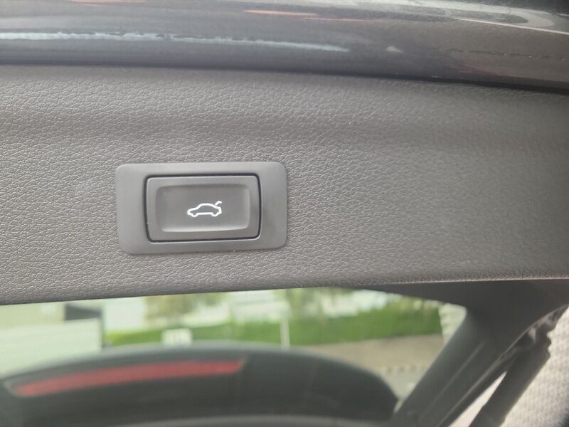 More views of Audi Q3