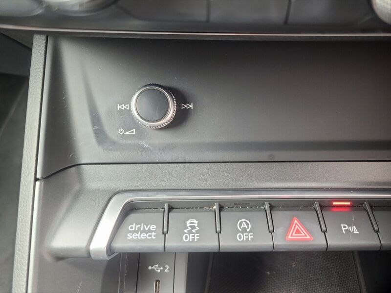 More views of Audi Q3