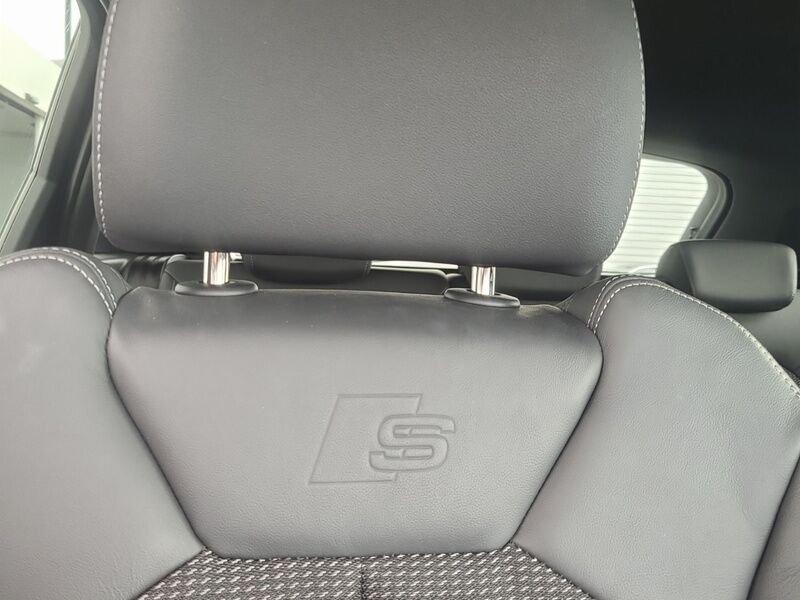 More views of Audi Q3