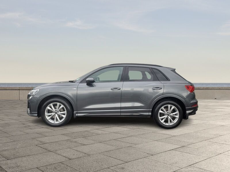 More views of Audi Q3