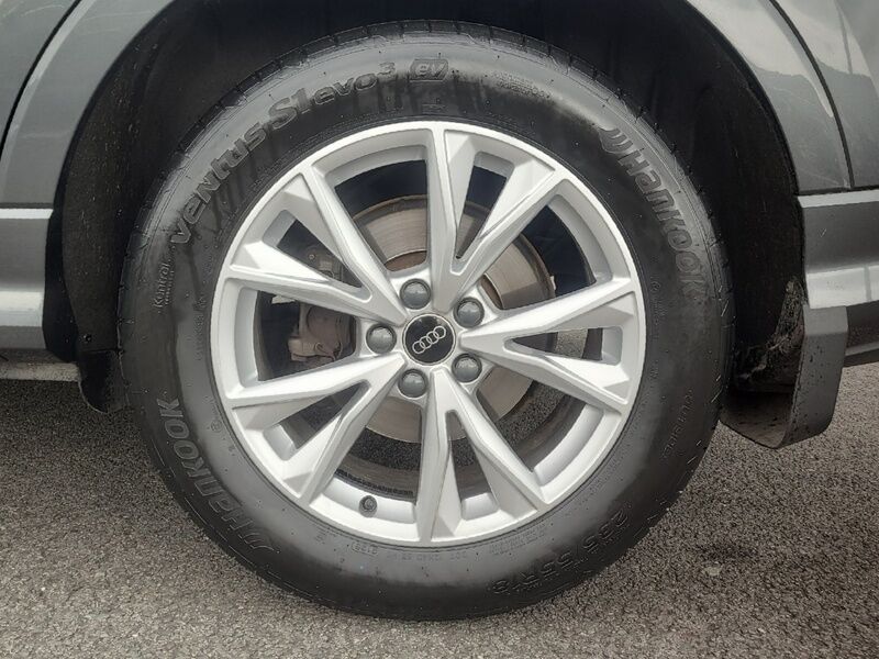More views of Audi Q3