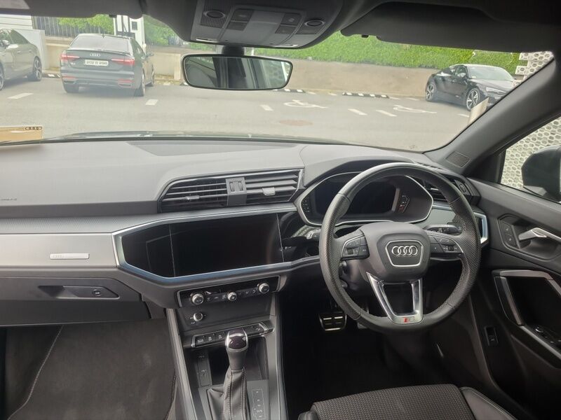 More views of Audi Q3